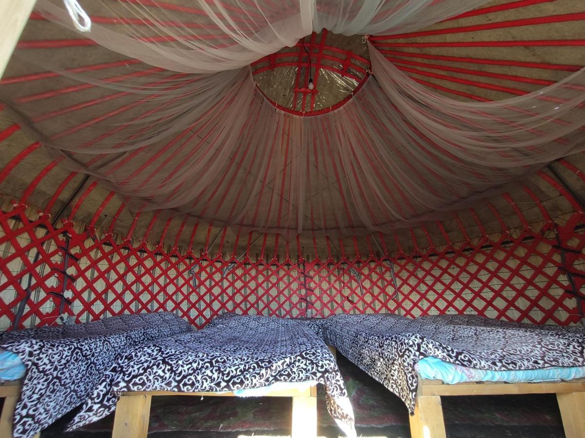 Yurt Camp Ali-Nur at Lake Song-Kol Naryn Exterior photo