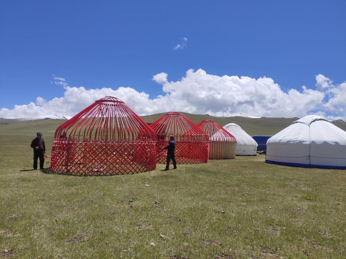 Yurt Camp Ali-Nur at Lake Song-Kol Naryn Exterior photo