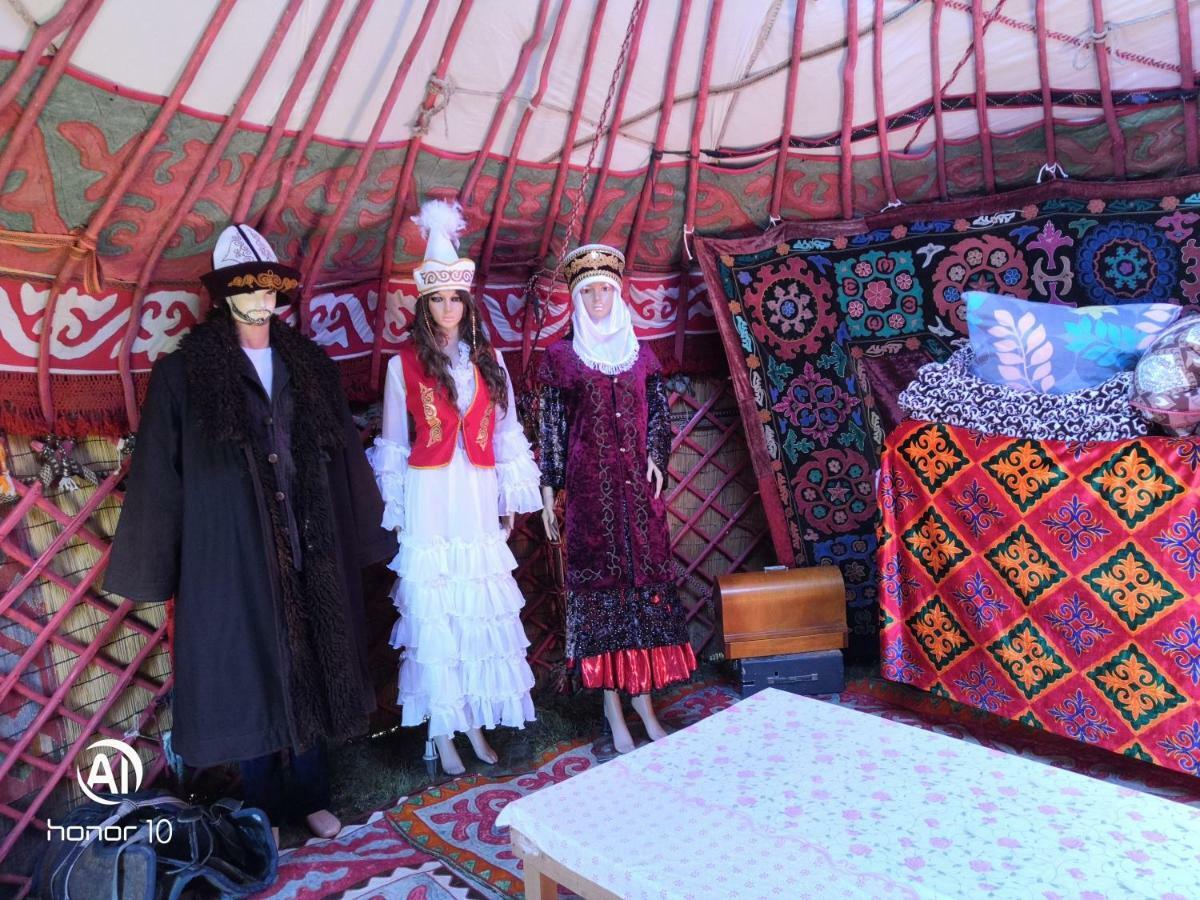 Yurt Camp Ali-Nur at Lake Song-Kol Naryn Exterior photo