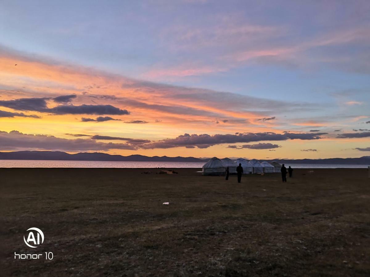 Yurt Camp Ali-Nur at Lake Song-Kol Naryn Exterior photo
