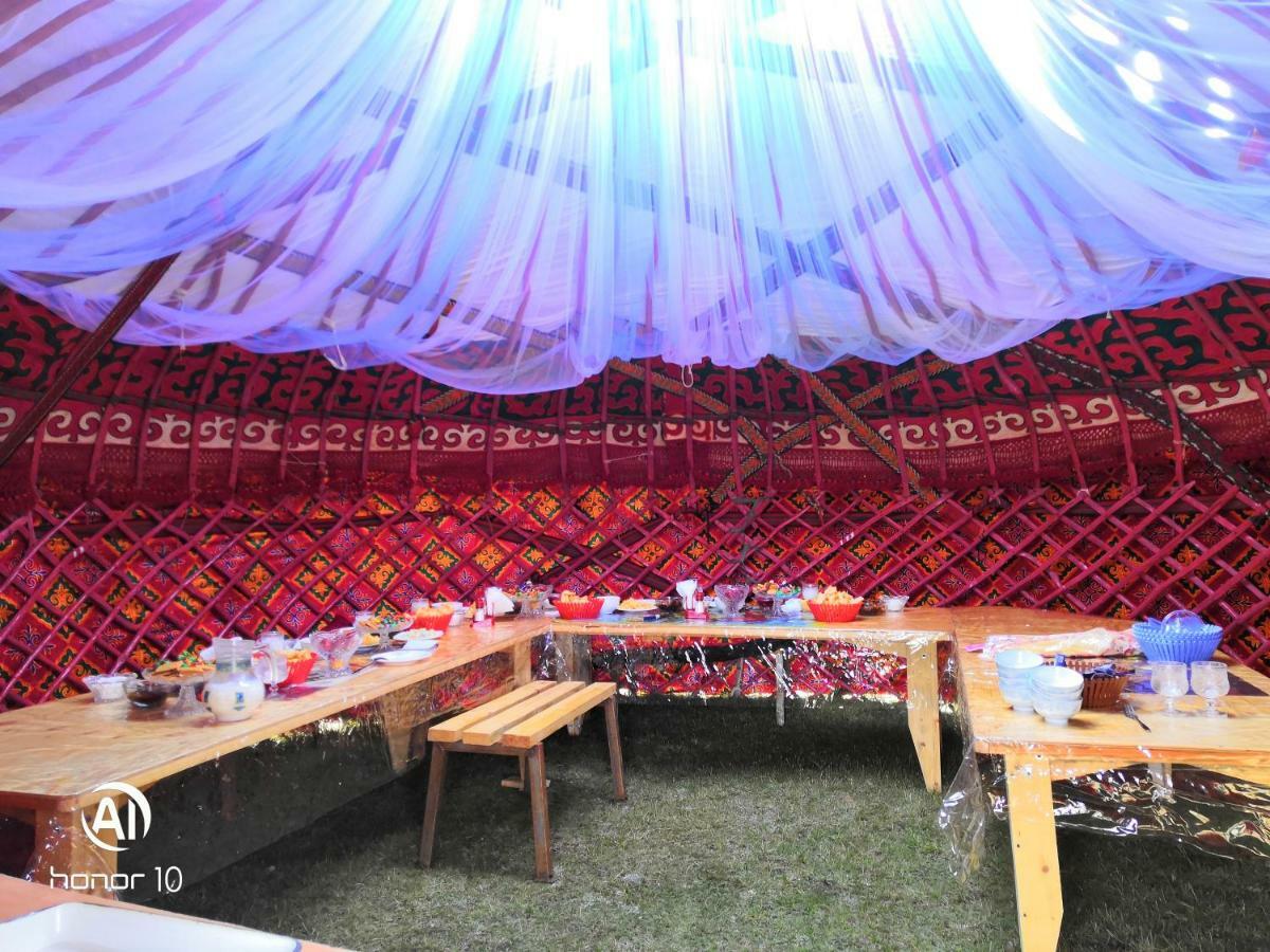 Yurt Camp Ali-Nur at Lake Song-Kol Naryn Exterior photo